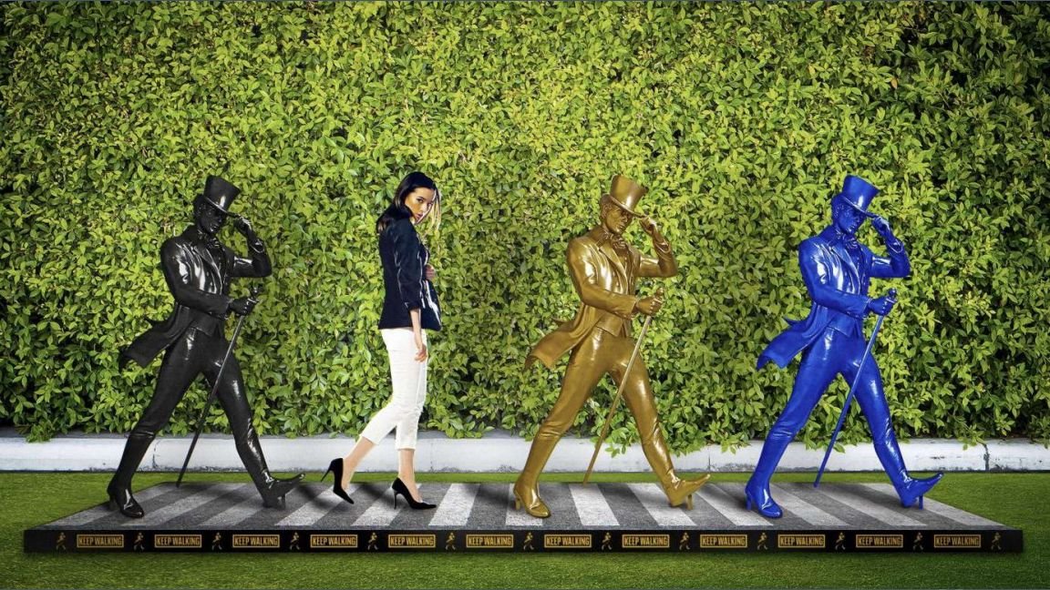 Johnnie Walker — Esculturas Keep Walking
